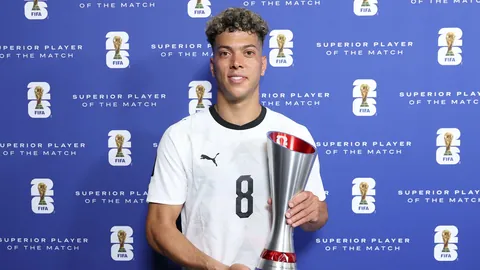 巴西对决日本B体育：世界杯精彩比分回顾及深度解析